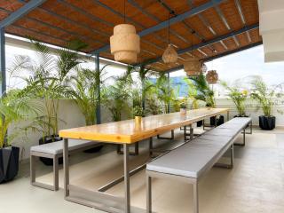 Unreal Estate - Boutique Hotel - 1