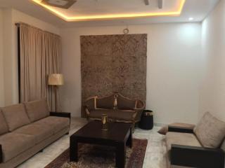 Spacious Upper Portion in a 1 Kanal Home - 4