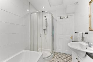 Peak District Break in Cottage with Great Views - 4