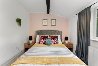 Peak District Break in Cottage with Great Views - 8