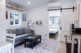 Cozy 2 Bedroom Cabin - 0