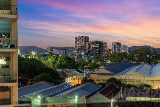 Zen Suite Cozy 1 Bedroom with 2 Beds Spa Pool Gym Sauna - 7