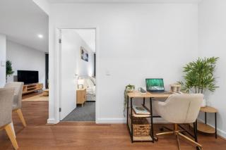 Zen Suite Cozy 1 Bedroom with 2 Beds Spa Pool Gym Sauna - 4