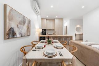 DUNE Designer 2 Bedroom Apartment with River Views & Pool - 4