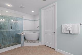 Harbor Landing 601A - 1