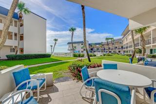 Ground floor Ormond Beach 2/2 condo with oceanview patio and beachfront pool - 6