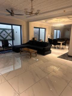 1 kanal entire portion s 1 BR 2BR 4BR as per ur need 3 min Dha Raya 5 min Airport & Dolmen Mall peaceful home - 3