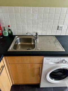 Superb Peaceful 1 bed apartment in St George. - 4