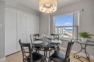 Direct oceanfront penthouse 2/2 with gorgeous corner condo views, a heated pool, and garage - 5