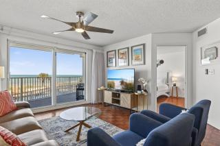 Ground floor direct oceanfront 2/2 with a balcony, heated pool, and garage parking - 3