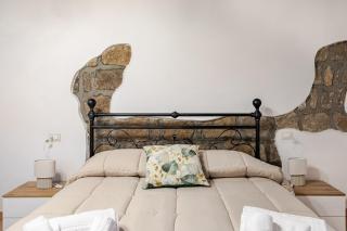 The Window on Piazza Dante In the Historic Center - 0