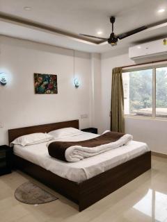 Dhavika stay eat n celebrate - 0