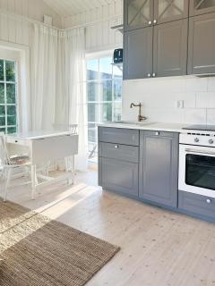 Minihus i lantlig miljö nära havet - 1