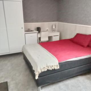 Golden Work Hostel - 9