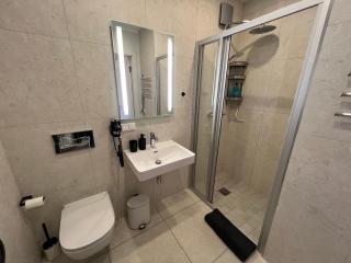 Comfy apartment with a balcony by the sea - 8