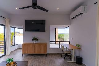 Modern House, Rooftop Ocean Views & Private Pool - 4