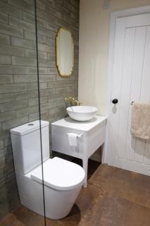 Beautiful 4-Bed Home - Gated Parking with EV Charging - Garden - 6