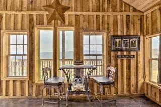 Peaceful Mountain Air Getaway with Fire Pit! - Mountain View - 0