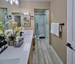 Villa Gilded Ember House - 4