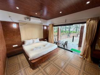 Navasharada's White Sand Beach House - 3