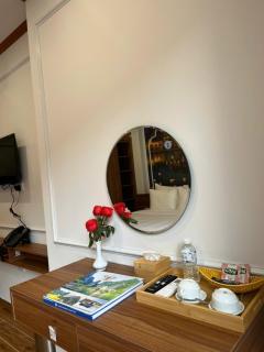 Azen Lakeside Apartment & Hotel - 2