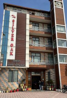 The Silver Oak Banquet & Motel - 0