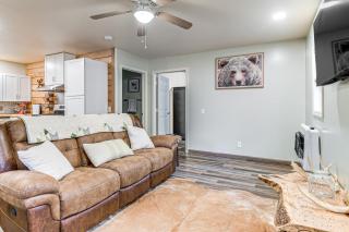 1 Mi to Hunting Cozy and Secluded Stout Cabin - 3