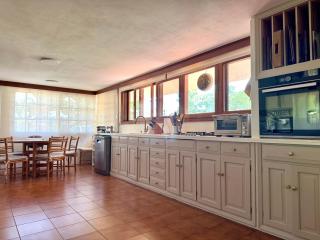 Chalet Saint Tropez - Bright & Spacious 5BR Home - Walk to Imarangatú - 5