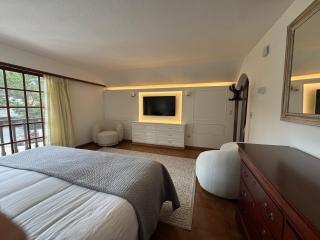 Chalet Saint Tropez - Bright & Spacious 5BR Home - Walk to Imarangatú - 2