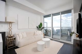 Elegant Sunset Lake View Suite with Parking - 6