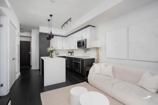 Elegant Sunset Lake View Suite with Parking - 4