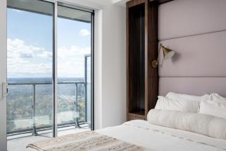 Elegant Sunset Lake View Suite with Parking - 2