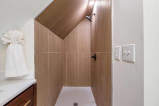 Cozy Home near Downtown - Close to Nulu - Sleeps 6 - 4