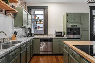 Cozy Home near Downtown - Close to Nulu - Sleeps 6 - 1