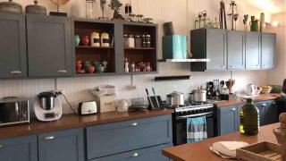 Large Lake House - 8