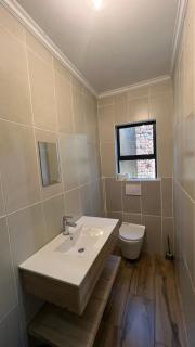 Solomon Guest House - 3