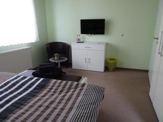 Wohlfühl Hotel & Pension am Birnengarten - Ruhige Zimmer mit Bad & WLAN - 6