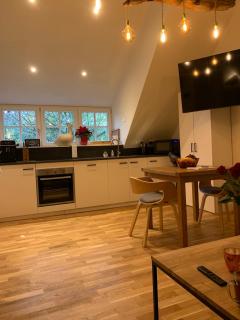 Westvleugel van luxe villa - 100 m2 - 5-8 persons - sauna - whirlpools - 1