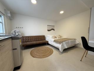 Beautiful NEW Apto, Fast Wifi, Great Location - 4