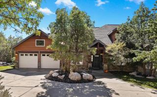 F 4907 | A Mountain Retreat Like No Other - 9