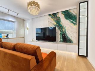 Central ART Deluxe Apartment 2 - Private Parking - 9