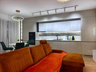 Central ART Deluxe Apartment 2 - Private Parking - 1