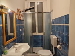 Cozy house near train station, walking distance from old town and Bologna Exhibition Centre - 5
