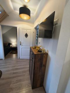 Apt FIONA1 Centrum700m Parking Bezpłatny Monitorowany Salon TV Sypialnia TV Kuchnia Łazienka Rekuperacja - 5