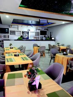 Gullivers Travel Hotel - 1