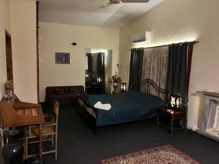 Rooms in Central Rawalpindi - 0