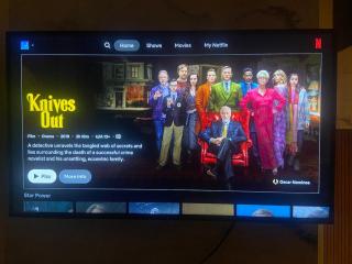 Luxury Flat Escape Spacious Stylish Affordable - 8