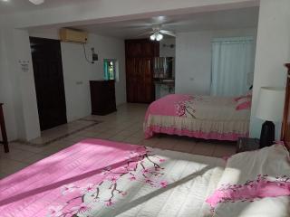 Freedom Shores "La Gringa" Hotel - Universally Designed - 4