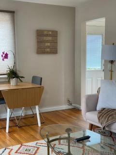 Garden Retreat • Deck Dining + Fire Pit - 5