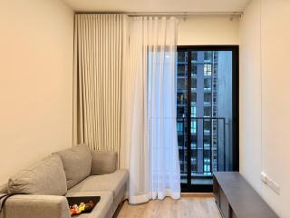 Spacious 2 Bedrooms at MRT Rama 9 and Central R9 - 7